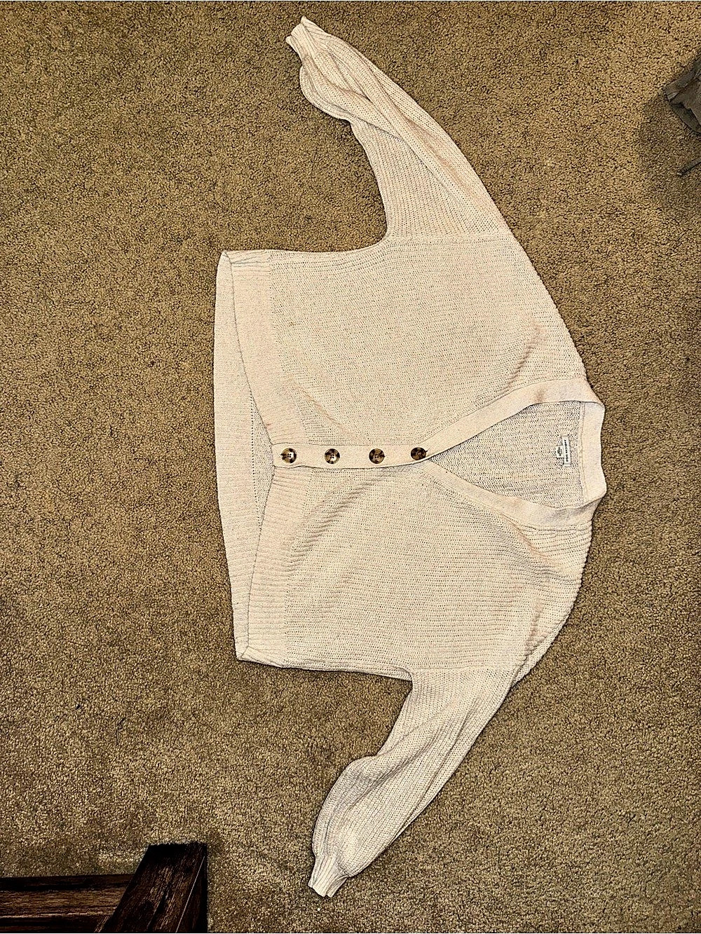 American Eagle Button Front Cardigan in Cream Size Medium
